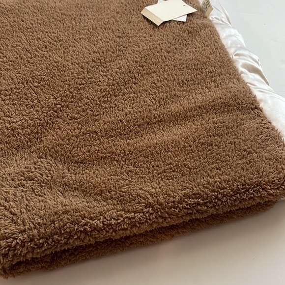 Little Giraffe Baby Blanket Chenille Satin Trim Stroller Blanket two tone - Picture 8 of 10